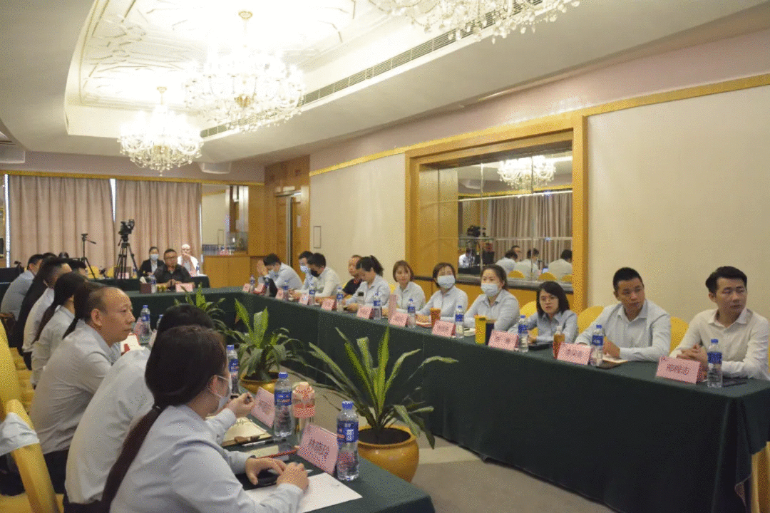 傲馬集團年中會(huì)議現場 傲馬集團年中會(huì)議現場