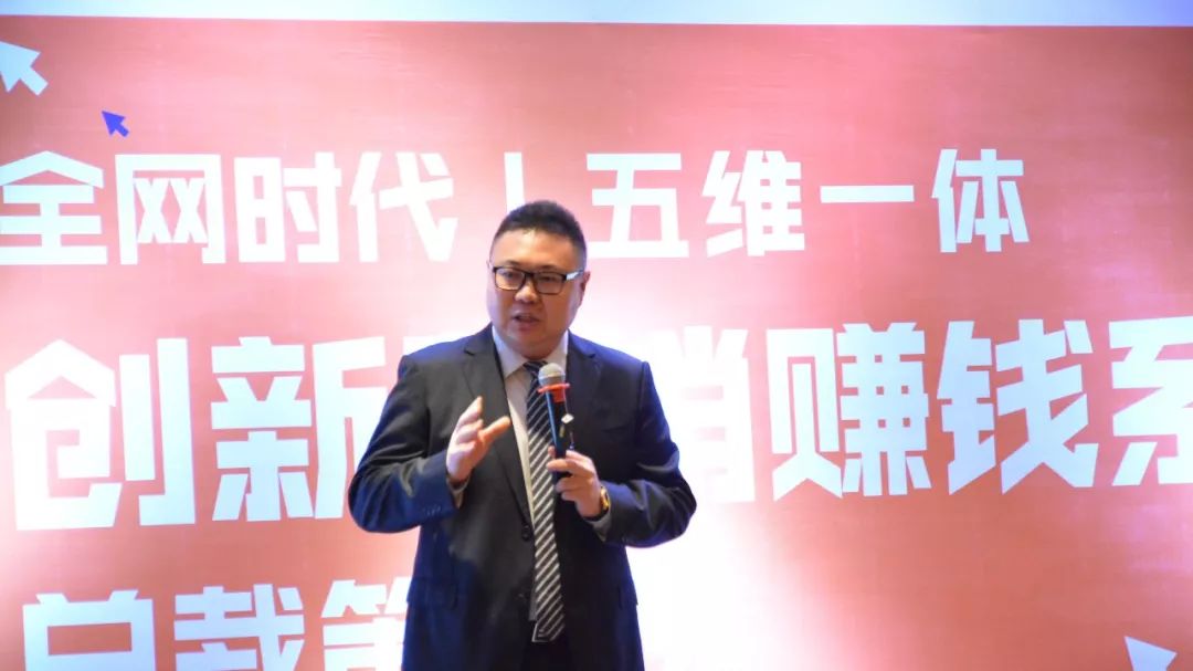 傲馬系統集團創始人、董事(shì)長(cháng)何承翰 傲馬系統集團創始人、董事(shì)長(cháng)何承翰